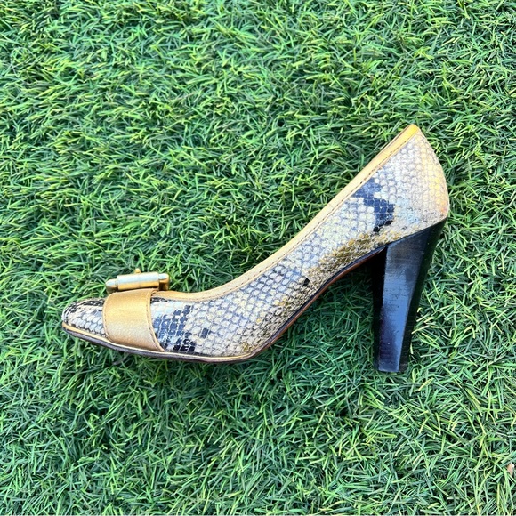 ❣️SALE❣MK Michael Kors Women’s Snake Skin Leather Heels Shoes - Picture 6 of 8